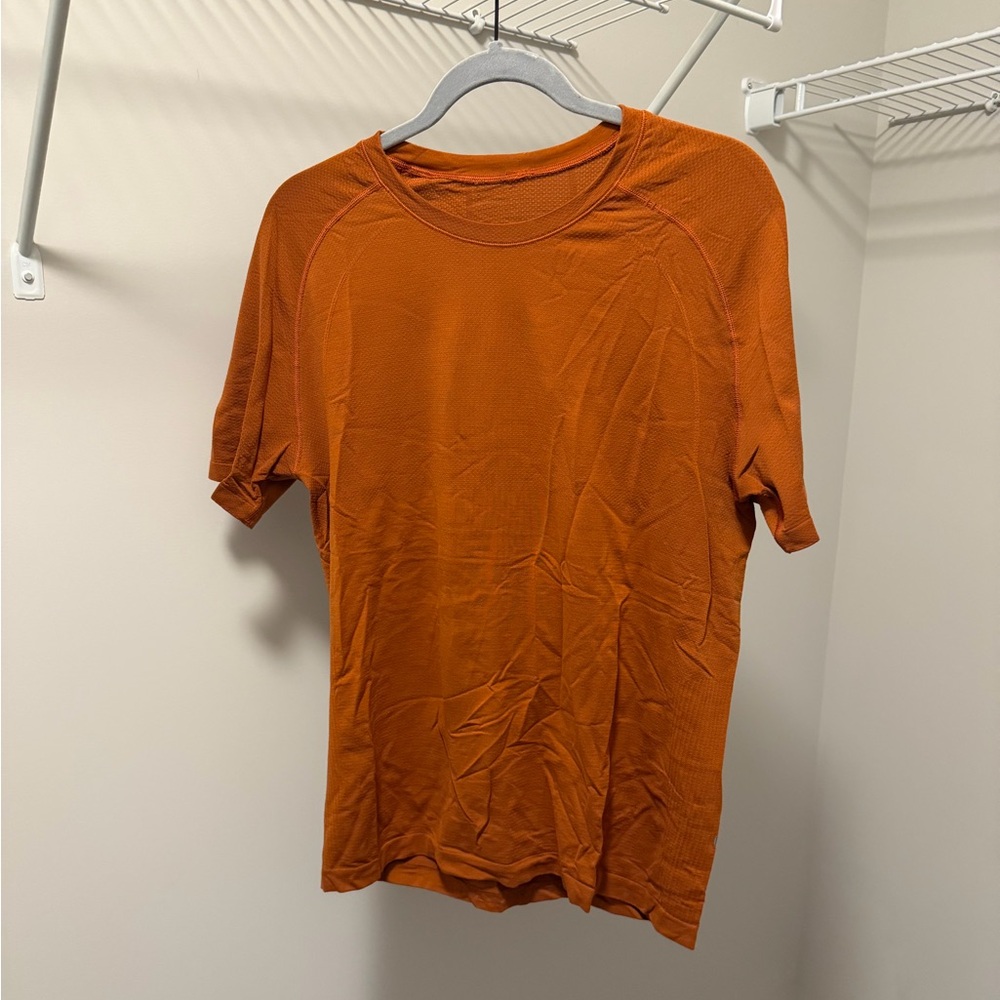 Lululemon Metal Vent Men's Orange T-Shirt
